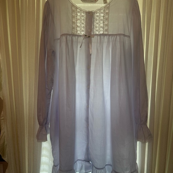 Victoria's Secret White Lace Trim Gown - Picture 1 of 4